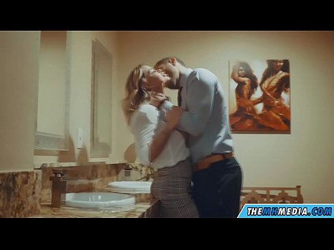 ❤️ Döşlü sarışın sizi ictimai tualetdə aldatdıqda ❤️ Super seks az.classicmebel21.ru ☑